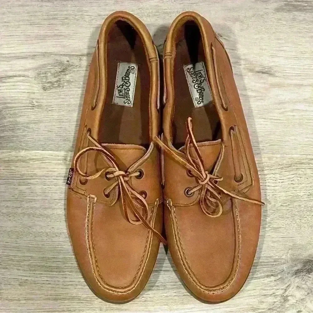 Vintage Levi’s Tan Leather Boat Shoes Slip On Brown Loafers NEW Levis Size 9